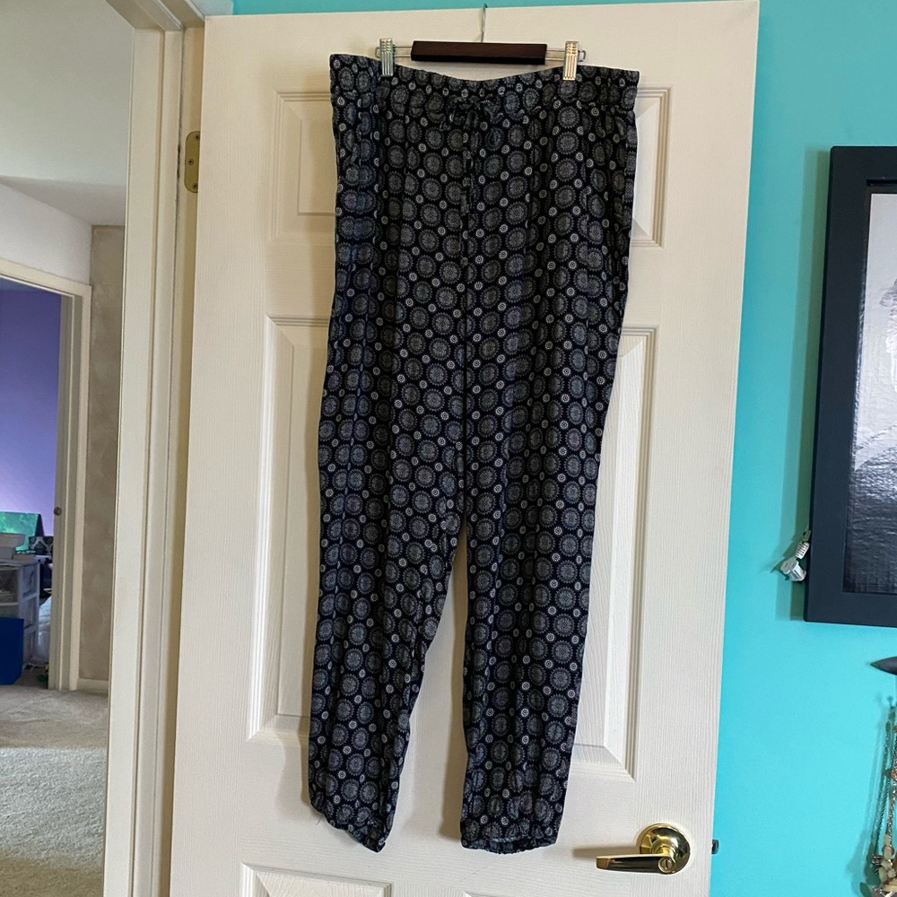 Forever21 Plus Size 1x Medallion Print Jogger Pant